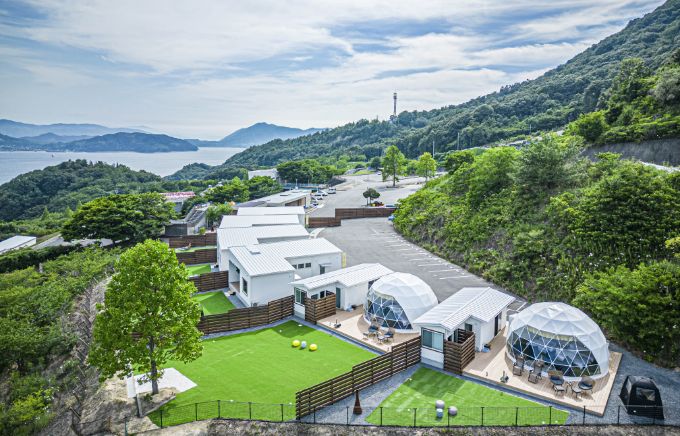 「LEMON FARM GLAMPINGしまなみ」（株）せともす